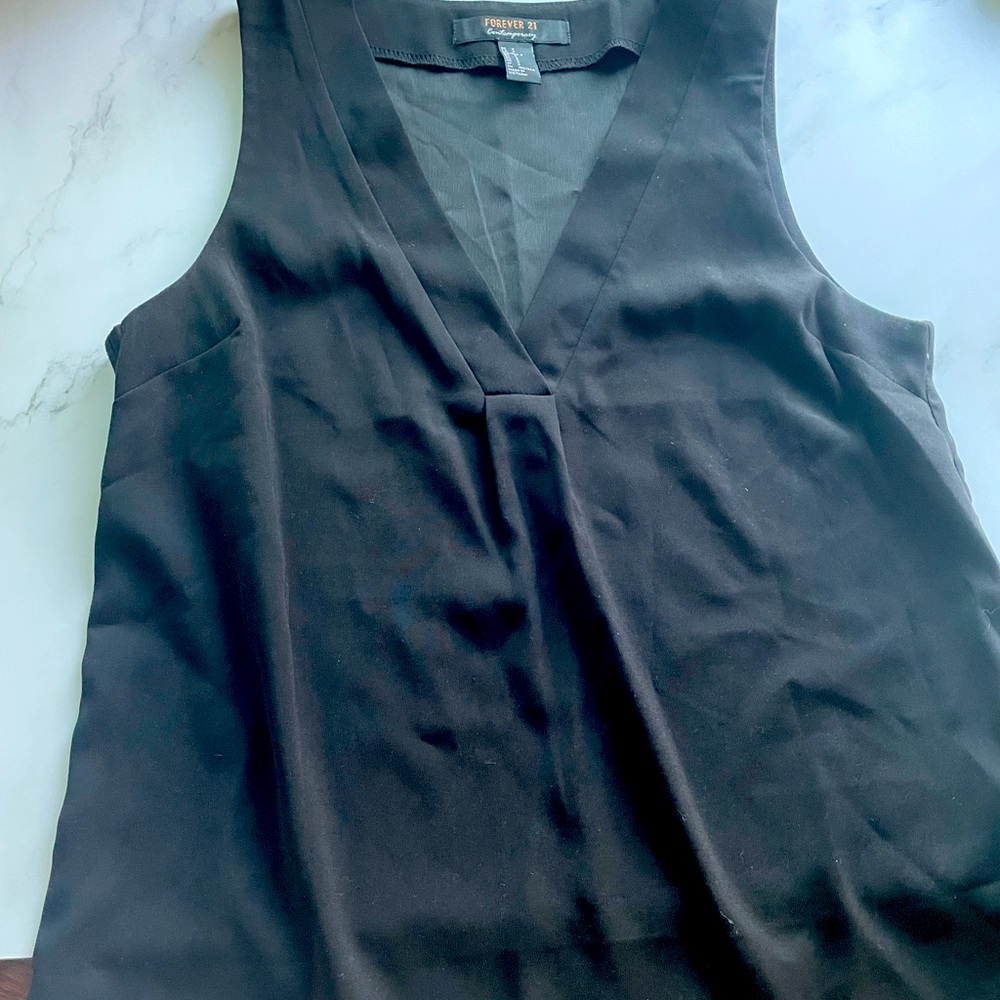 Forever 21 Medium sleeveless blouse